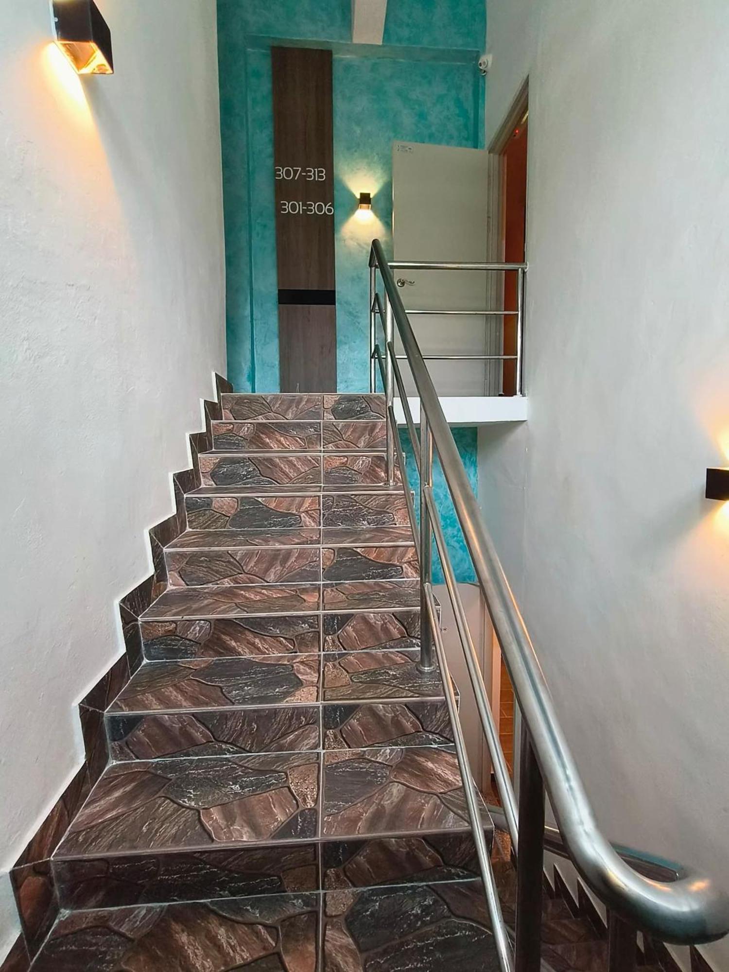 Red'S Hotel Bintulu Eksteriør bilde